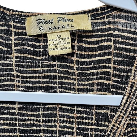 Pleat Pleat by Rafael Women's Long Sleeve Button Top Animal Print Plus Size 3X - Picture 2 of 7